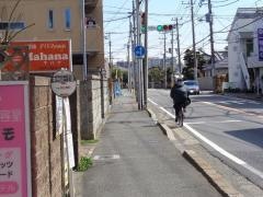 「本中山一丁目」バス停留所