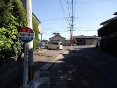 「児童公園下」バス停留所