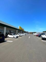 ランドロームフードマーケット東吉田店