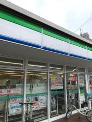ファミリーマート　西春店