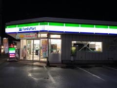 ファミリーマート　西春店