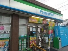 ファミリーマート　小浦下新庄店