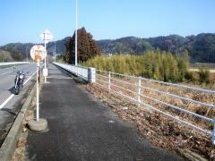 「かに取橋」バス停留所