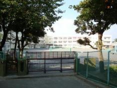 鴨居小学校