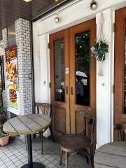 フレッシュネスバーガー　新宿6丁目店