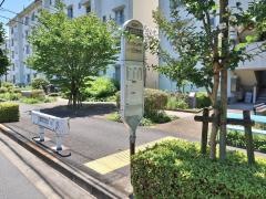 「神代団地北口」バス停留所