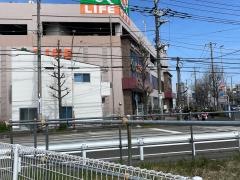 ライフ　子母口店