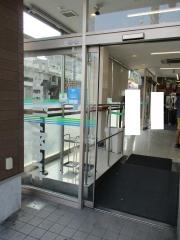 ファミリーマート　新今宮駅北店