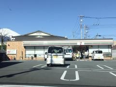 セブンイレブン　御殿場玉穂店