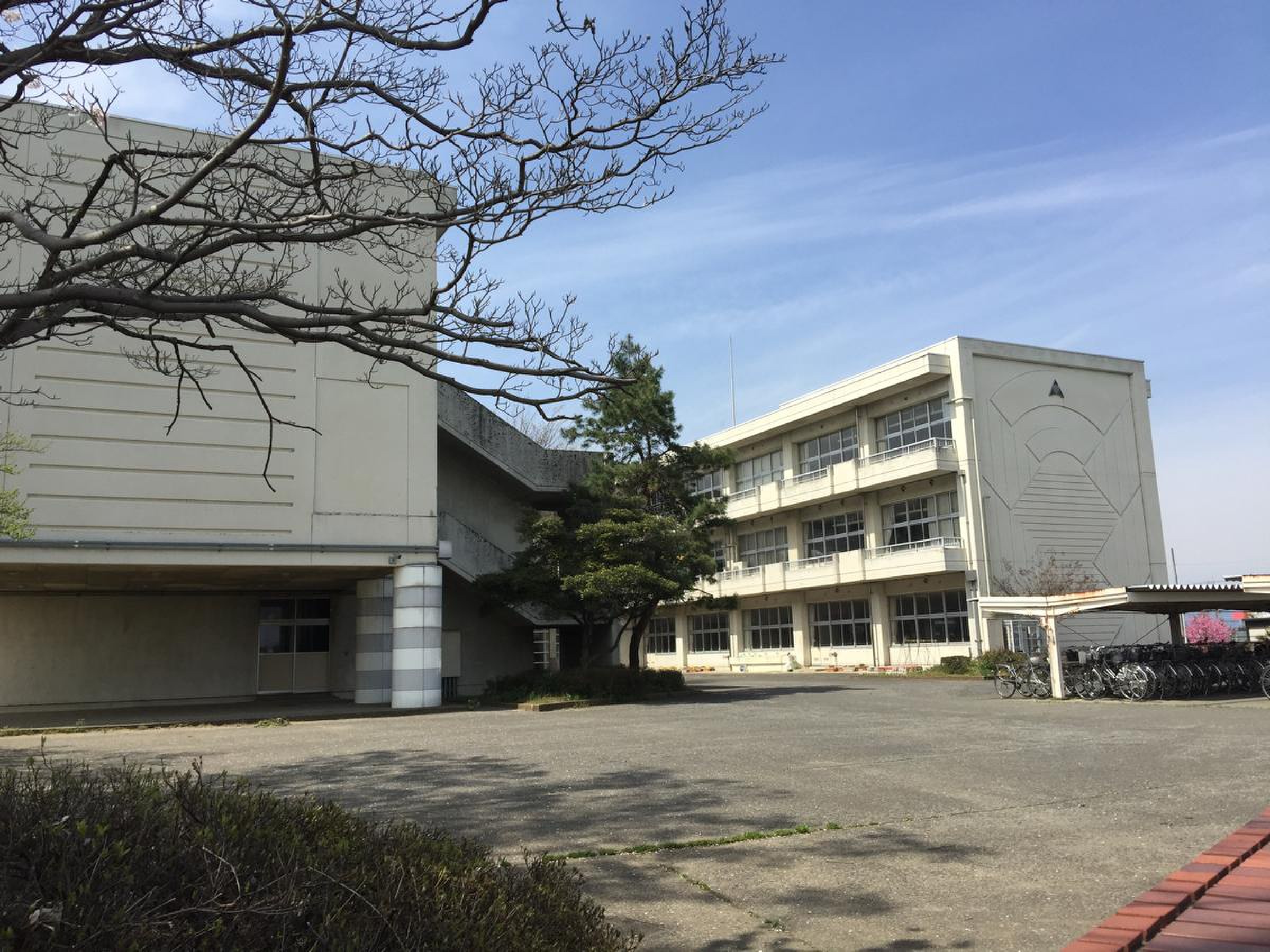 邑楽 南 中学校