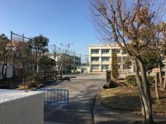 半田小学校