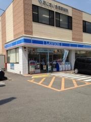 ローソン　木曽川内割田店
