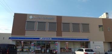 ローソン　木曽川内割田店