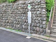 「玉園台児童遊園」バス停留所