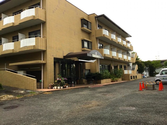 ベストライフ日野 施設外観