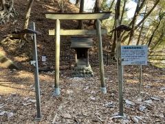 楯岩鬼怒姫神社