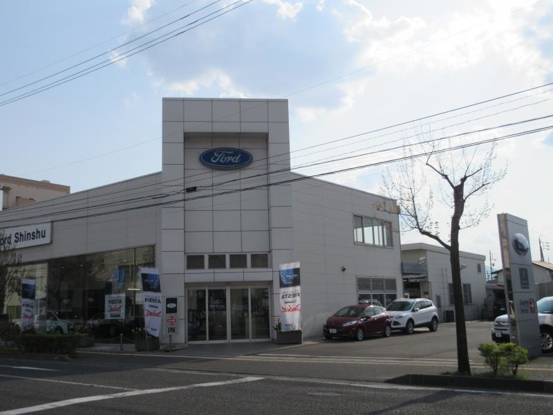 外観（正面建物）