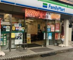 ファミリーマート　新富町駅前店