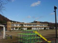 小国小学校