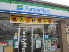ファミリーマート　新堀川福江二丁目店