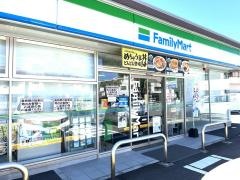 ファミリーマート　延岡大瀬町店