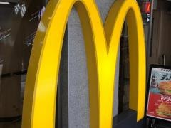 マクドナルド　新梅田店