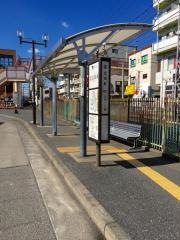 「生田駅」バス停留所