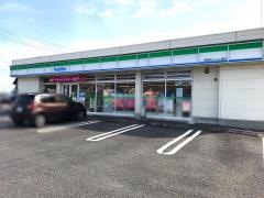 ファミリーマート　各務原にんじん通店