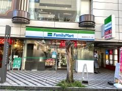 ファミリーマート　新潟万代シティ店