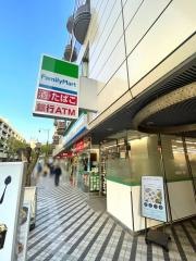 ファミリーマート　新潟万代シティ店