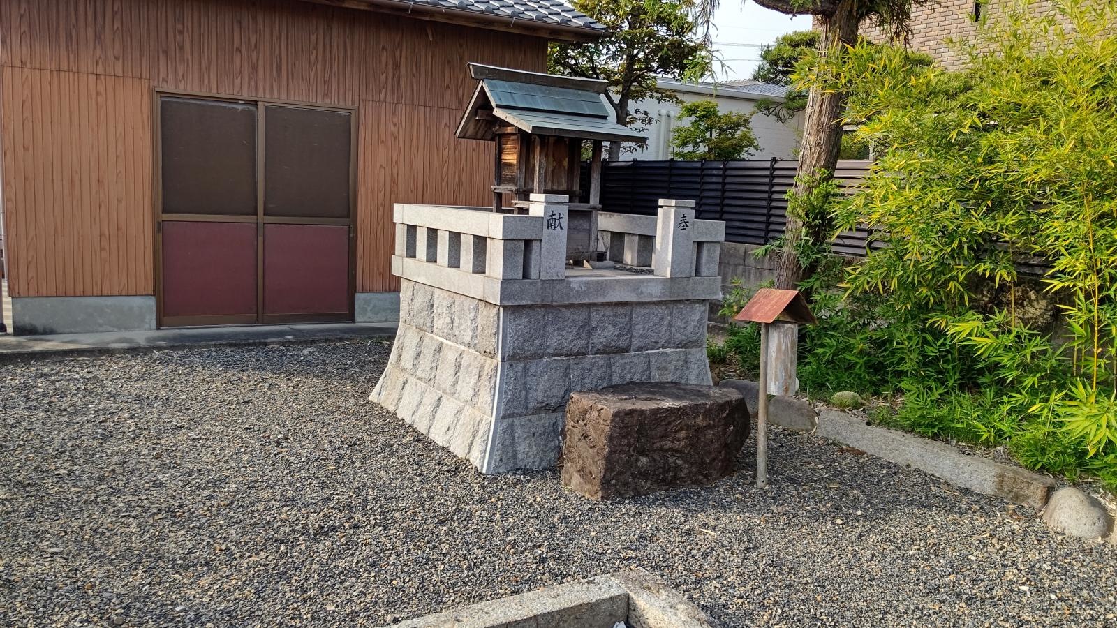 古いお社