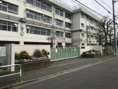 世田谷区立上祖師谷中学校