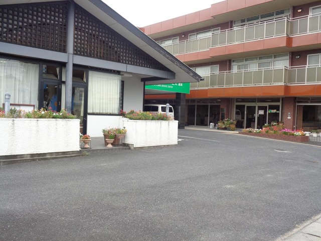 有料老人ホーム たんぽぽ森本の家 施設外観