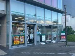 ファミリーマート　つくばＱ’ｔ店