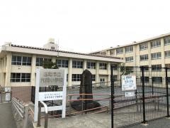 元岡小学校