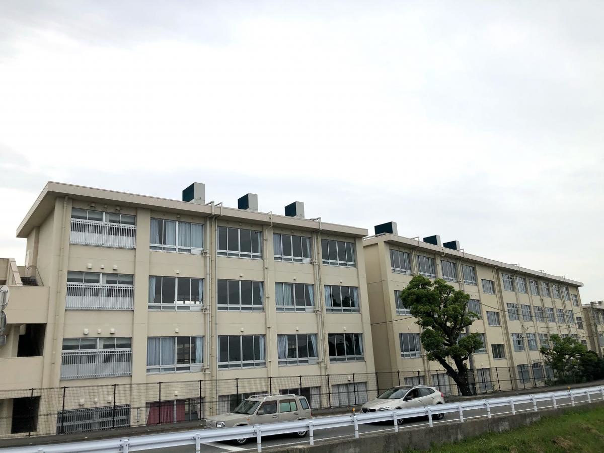元岡小学校
