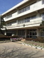 尾崎小学校