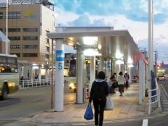 「青森駅」バス停留所
