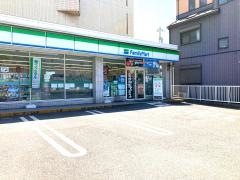 ファミリーマート　横須賀町店
