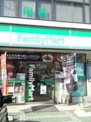 ファミリーマート　平林北越谷西口店