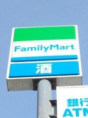ファミリーマート　平林北越谷西口店