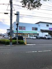 ファミリーマート　宮崎霧島四丁目店
