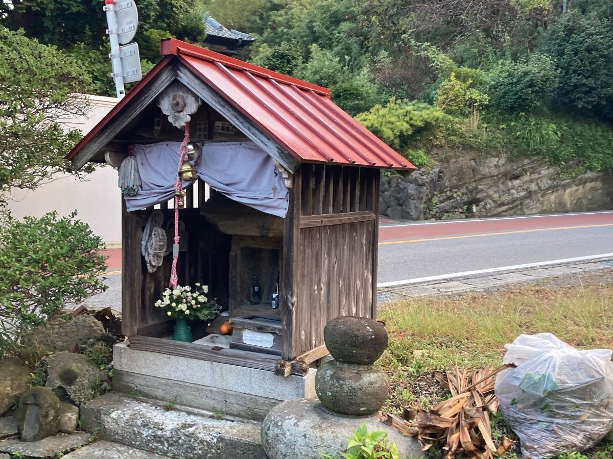 子神社の施設外観です。