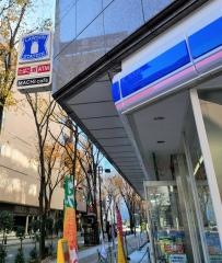 ローソン　新横浜3丁目店