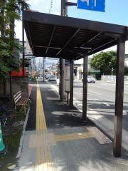 「塩部」バス停留所