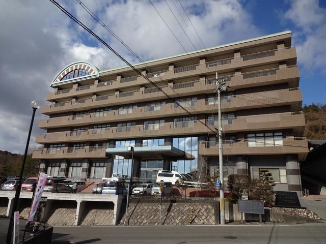 サンライフ御立 建物全景