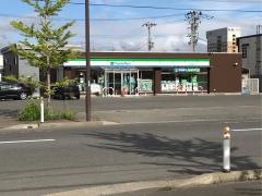 ファミリーマート　新青森駅西口店