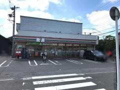 セブンイレブン　草加苗塚町店