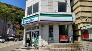 ファミリーマート　山中店