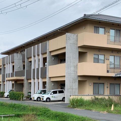 和里(にこり)香芝 施設外観